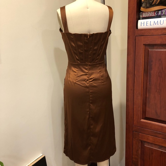 Plunging neck mocha cocktail dress - Picture 8 of 9